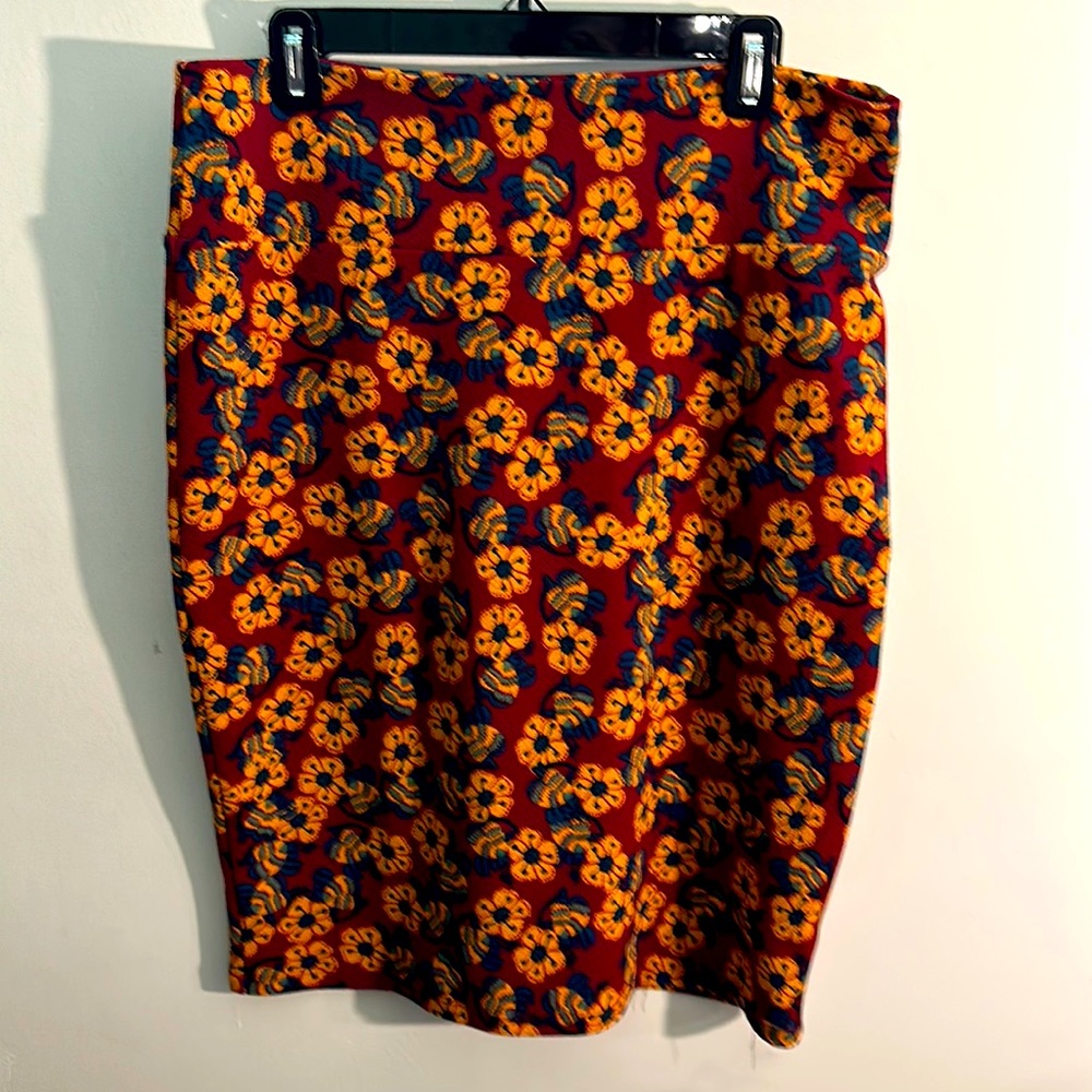 LuLaRoe XL maroon floral stretch pencil skirt w waist band